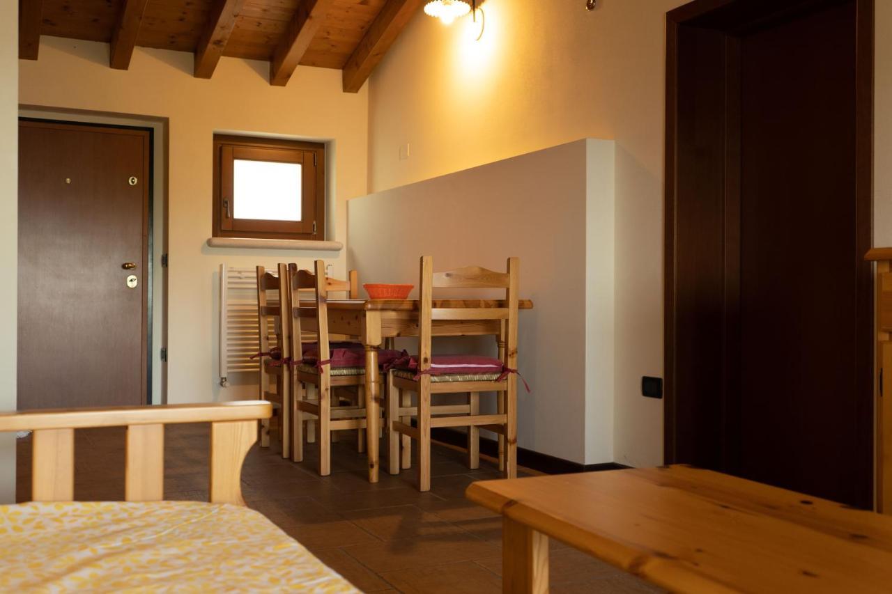 La Fiocchina - Magic Place - Apartments & Studios In Garda Lake - Countryside Farmhouse, Inside The Middle Of The Lake Сало Екстер'єр фото