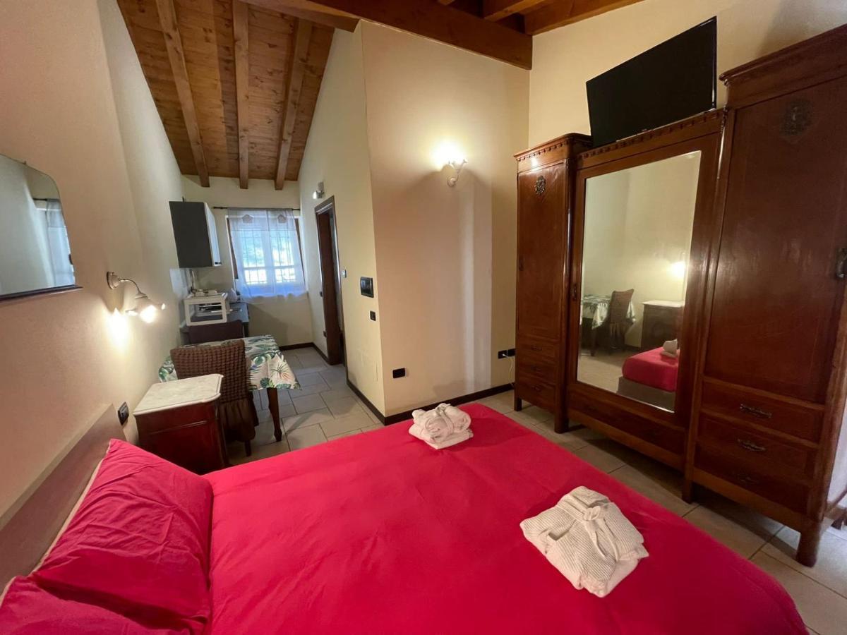 La Fiocchina - Magic Place - Apartments & Studios In Garda Lake - Countryside Farmhouse, Inside The Middle Of The Lake Сало Екстер'єр фото