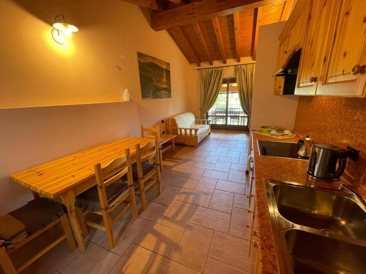 La Fiocchina - Magic Place - Apartments & Studios In Garda Lake - Countryside Farmhouse, Inside The Middle Of The Lake Сало Екстер'єр фото