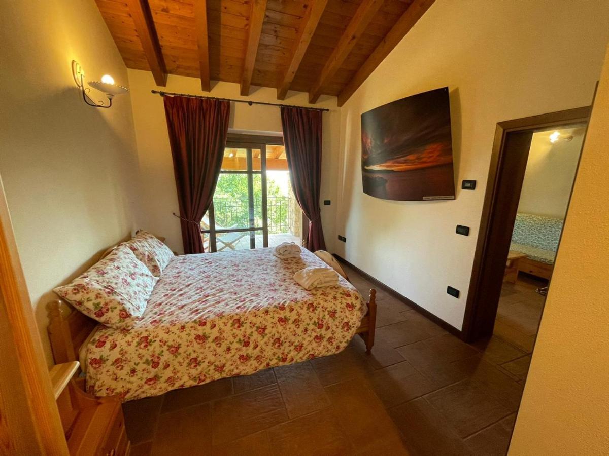 La Fiocchina - Magic Place - Apartments & Studios In Garda Lake - Countryside Farmhouse, Inside The Middle Of The Lake Сало Екстер'єр фото