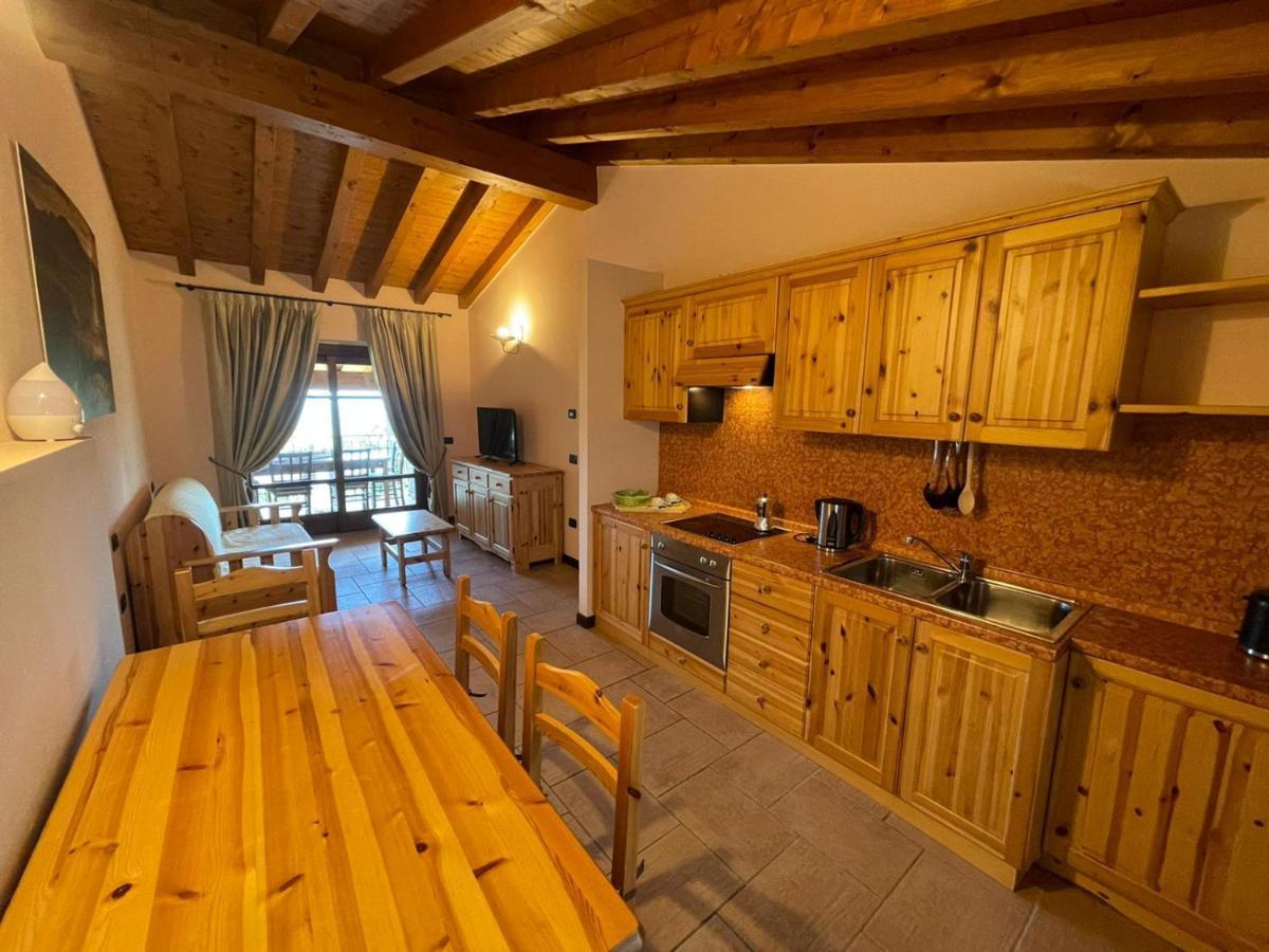 La Fiocchina - Magic Place - Apartments & Studios In Garda Lake - Countryside Farmhouse, Inside The Middle Of The Lake Сало Екстер'єр фото